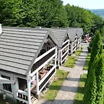Forest Stream 假日公园